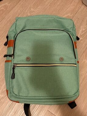 Men's Green Everyday Backpack with Brown Accents